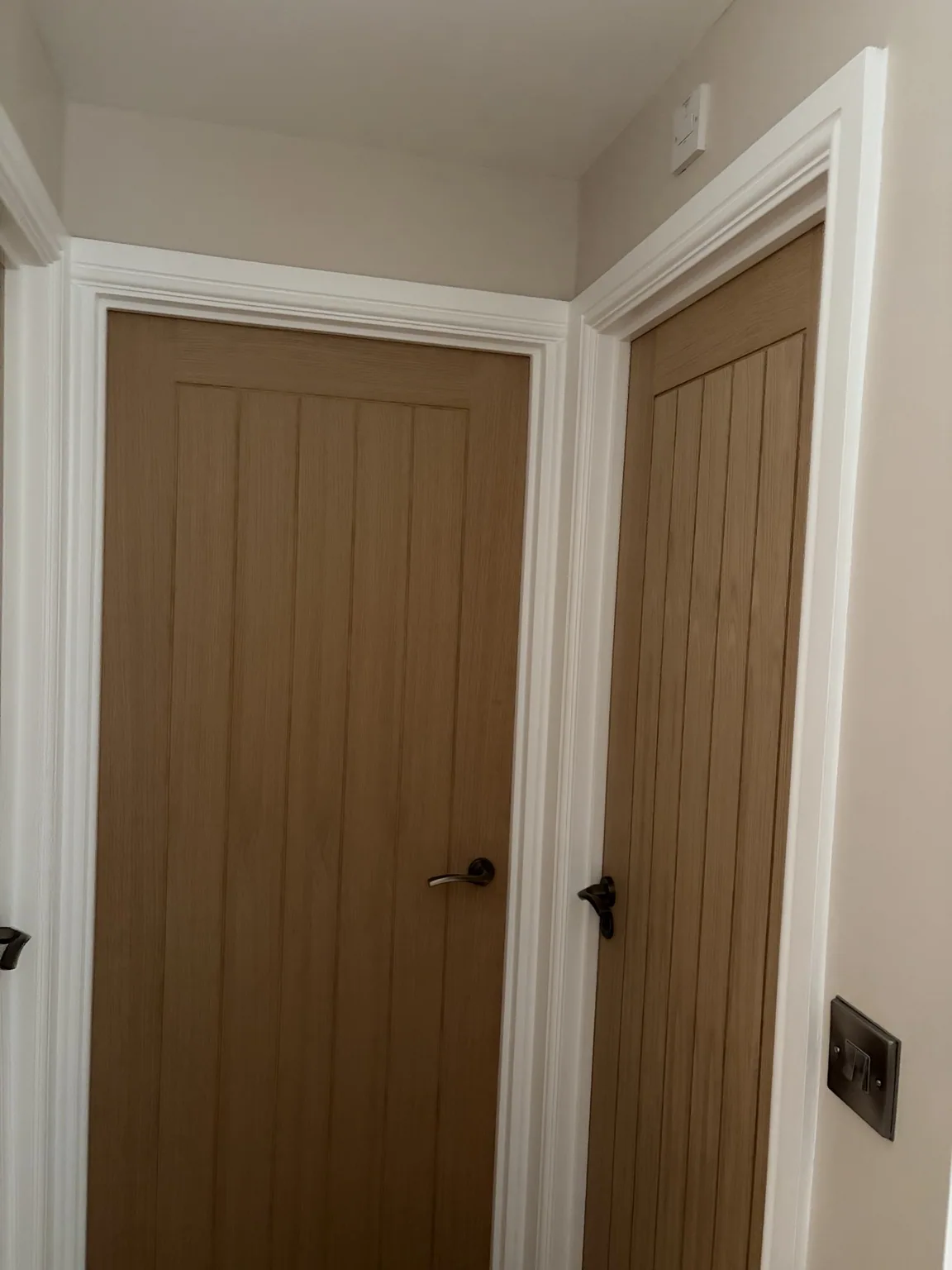Oak doors with neat finishing